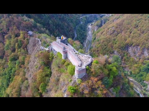 Видео: Путешествие по Румынии. Настоящая крепость Дракулы (Влада Цепеша)