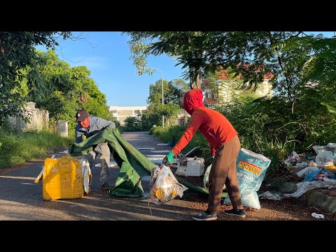 Видео: Шокирующая грязь на цивилизованном тротуаре – мы были в шоке и всё убрали