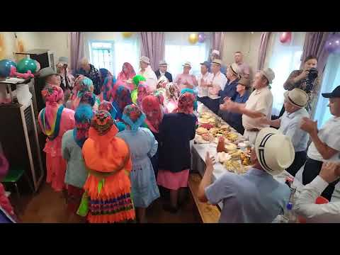 Видео: Невеста одевает родственников посажённых, сӱанвате-влак мурат
