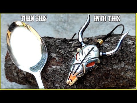 Видео: Как сделать подвеску "Череп быка" из ложки.