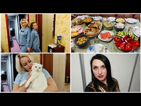 Видео: Наш завтрак/ Балдеем с Микки/У Эллы в гостях🥗/ Макияж со стрелками 🔥