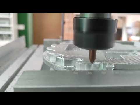 Видео: Фрезеровка фаски с углом 30 градусов на алюминии