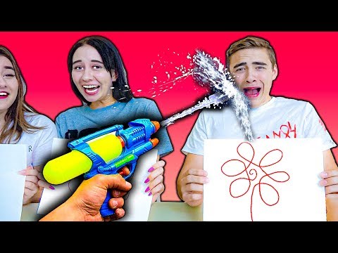 Видео: КТО ЛУЧШЕ НАРИСУЕТ НЕПРЕРЫВНОЙ ЛИНИЕЙ ЧЕЛЛЕНДЖ !