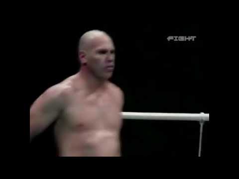 Видео: Алексей Игнашов (Реп.Беларусь) vs Майк Бернардо (ЮАР) 2003г