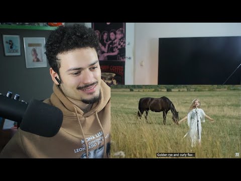 Видео: WOW!! "ВЫЙДУ НОЧЬЮ В ПОЛЕ С КОНЁМ". Поёт вся страна! REACTION