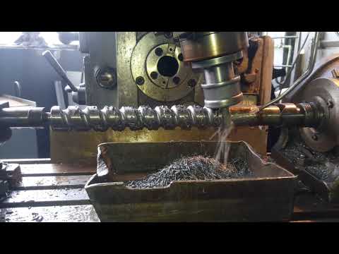 Видео: Фрезерование шнека на удг-200