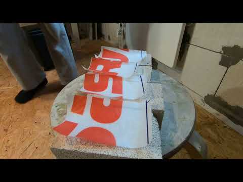 Видео: Эксперимент! Как закрепить пароизоляцию на стене?