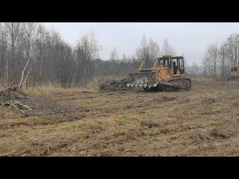 Видео: Корчевка сельхоз земли чтз Б10 , т-130