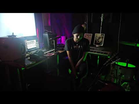 Видео: Рэй: Моя первая реакция на блюз 21-го века