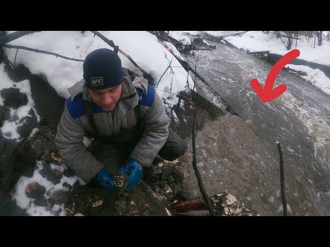 Видео: Нашли Клад Золота и Серебра на Поисковый Магнит в Речке, вот это фарт