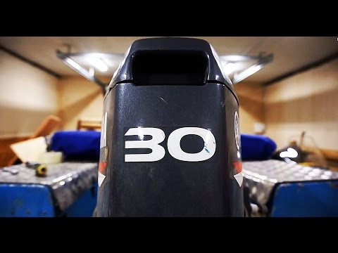 Видео: Ямаха 30 не заводится.  После стоянки бензин уходит обратно в бак.