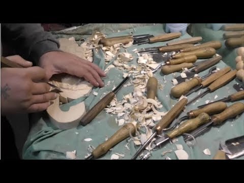 Видео: Практические советы, резьба по дереву, листья винограда