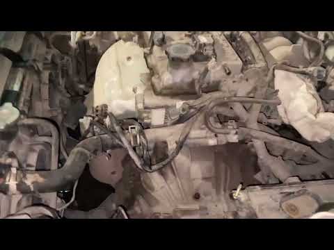 Видео: Как снять коробку Haima 3. (Mazda 3.)