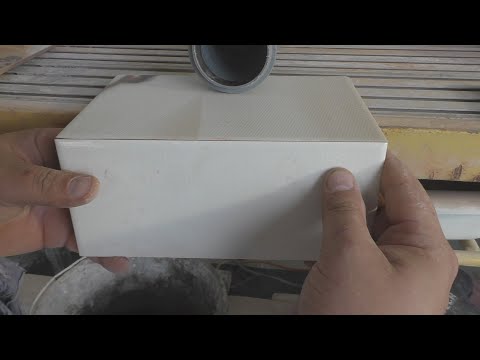 Видео: Как запилить кривую плитку под 45° без пыли!)