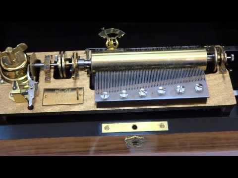 Видео: Музыкальная шкатулка Reuge на 72 ноты, 15 песен