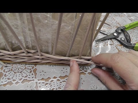 Видео: Наращивание газетных трубочек в ситцевом плетении