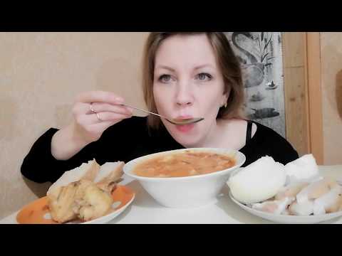 Видео: Мукбанг кушаю борщ сало лук  в 22:30