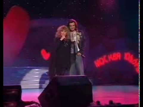 Видео: Алла Пугачёва и Филипп Киркоров - Осенние листья (Love Story 2003)