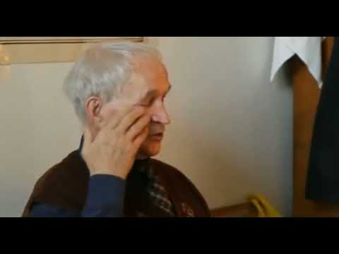 Видео: Больше 3000 пчелосемей погибло у одного пчеловода , а у другого 400. Что произошло? Смотри до конца!