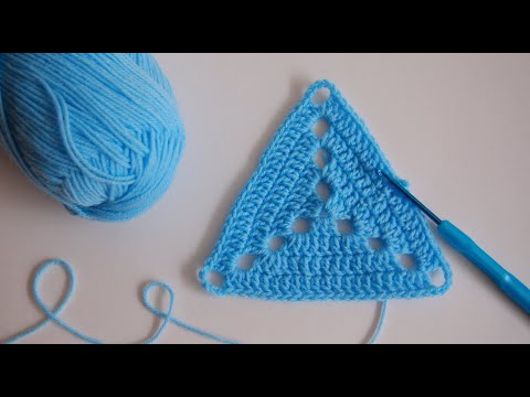 Видео: ▼Уроки вязания крючком.Как связать треугольник  Способ 3  Урок 222  How to link a triangle.