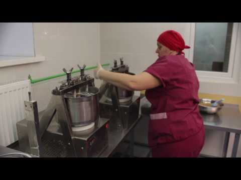 Видео: Как делают шоколад? Фабрика Константина Бритарева