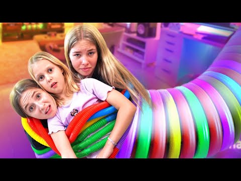 Видео: МЫ СКЛЕИЛИСЬ НА 24 часа! Челлендж!