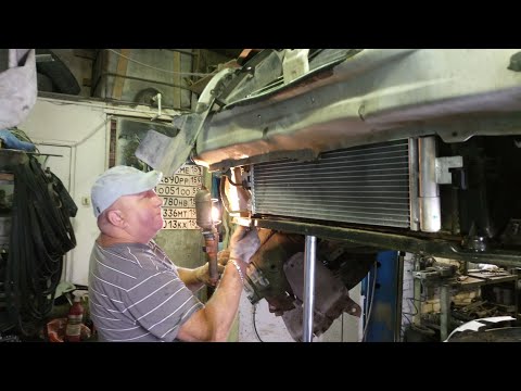 Видео: Авторемонт Лада Ларгус Замена радиатора кондиционера