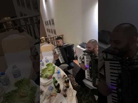 Видео: Васко Борисов и Димитър Пешев   Марийкино хоро.