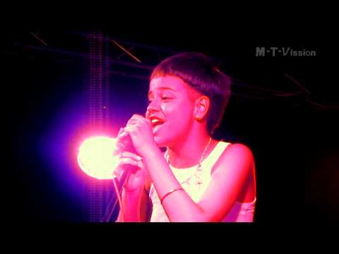 Видео: Suzanna Abdulla - Сталью (acapella) [Live in Moscow 19.07.2014]