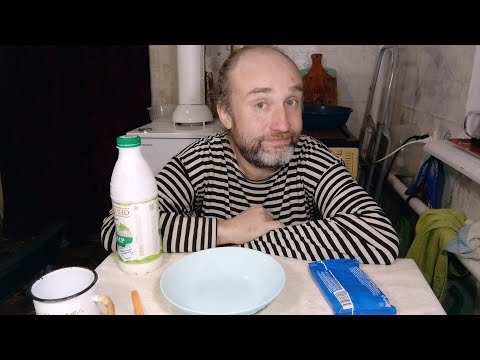 Видео: Ужин с Рыжулей. Нужен совет по клейковине в муке. Мукбанг. Обжор. Еда на камеру. Диета. Шизофрения.