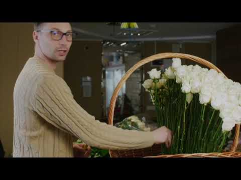 Видео: 301 Роза в корзинке. Корзина гигант.