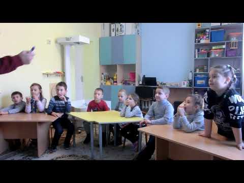 Видео: Отгадывание загадки "Без крыльев летает"