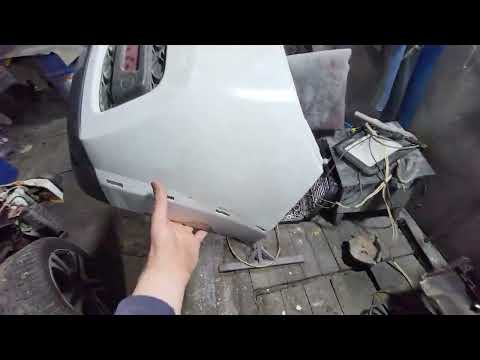 Видео: Рено сандеро снимаем задний бампер