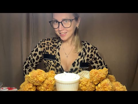 Видео: МУКБАНГ/Обжор/Острые крылья KFC🔥/Нелепая ситуация😡P.S. Бургеры так и не привезли…