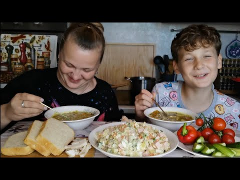 Видео: Мукбанг Оливье, суп / Сгоняла в Качканар