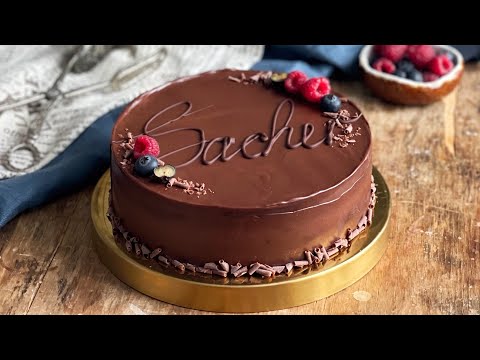 Видео: Шоколадно-абрикосовый торт Захер
