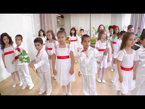 Видео: "Една българска роза", изп.Крисия. Танцуват деца от ДГ"Маргаритка", гр. Варна.
