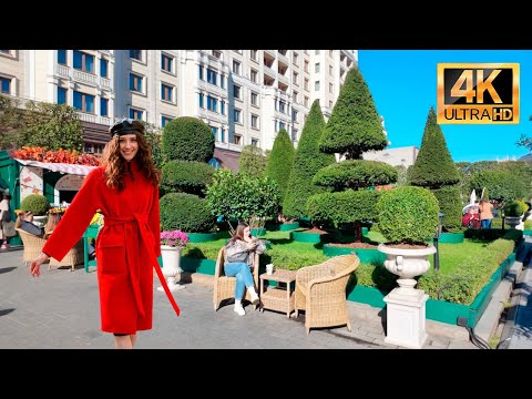 Видео: Прекрасная осенняя Москва  - Манежная площадь 2025