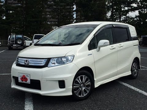 Видео: Honda Freed Spike 4 wd - семейный компактвэн