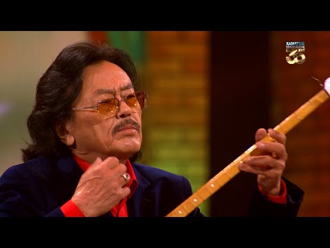 Видео: Секен Тұрысбек – «Ақ жауын»