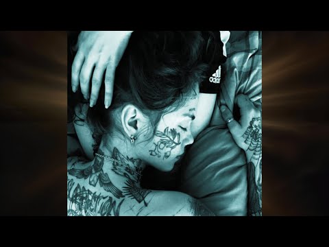 Видео: URBANOV – Не стирайся в нули (Russian Dark Rap Duet | Official Visualizer)