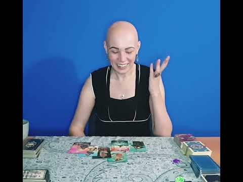 Видео: Вертикаль Таро онлайн: Что он говорит о вас другим? Что загаданный человек говорит о вас другим?