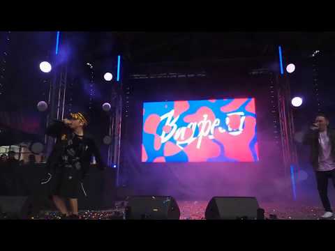 Видео: Эльдар Джарахов поет Блокеры и др. (ВИДФЕСТ 2017)