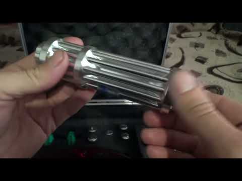 Видео: Мощная синяя лазерная указка.  Самая мощная лазерная указка. Мощный лазер