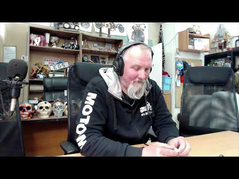 Видео: Ставим автомобильную покрышку на байк - что получаем?