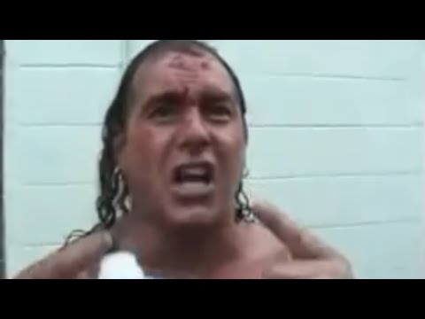 Видео: Самый жестокий человек в профессиональном рестлинге