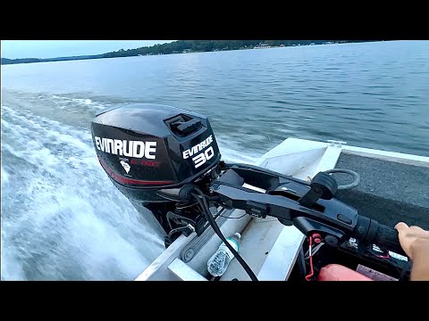 Видео: Купил за копейки и восстановил Evinrude e-tec 30 hp тест на воде мотора и лодки