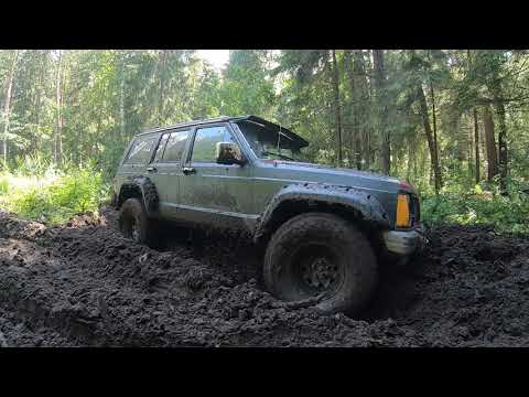 Видео: Jeep 4.0 отсечка в грязи !