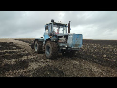 Видео: Важка оранка після сої. ХТЗ-17221 і ПЛН-5,35