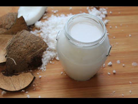 Видео: Как сделать кокосовое молоко / How to make coconut milk
